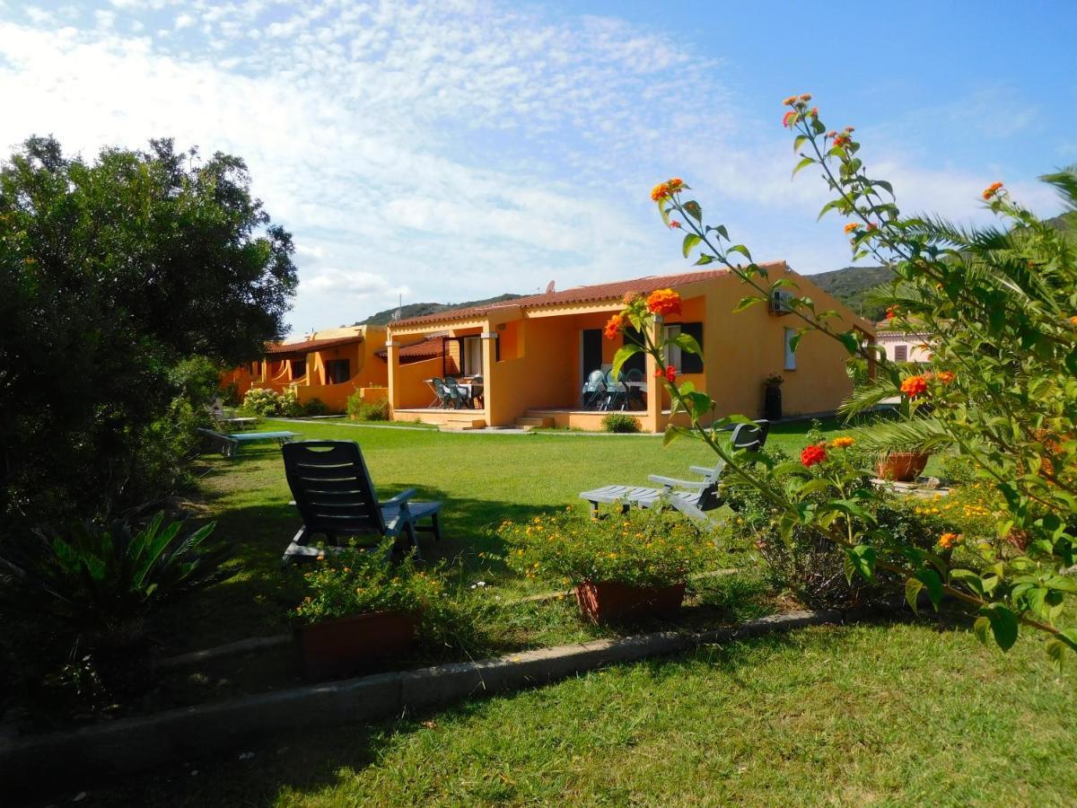 Residence La Pineta Budoni Extérieur photo